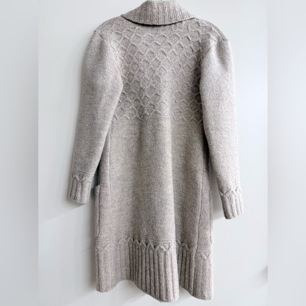 Handmade Beige Knit Women Coat - Picture 3 of 3